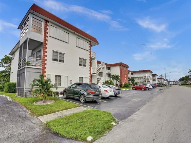 1490 NW 43rd Avenue # 208, Lauderhill FL 33313 - Lauderhill, FL - Photo 2