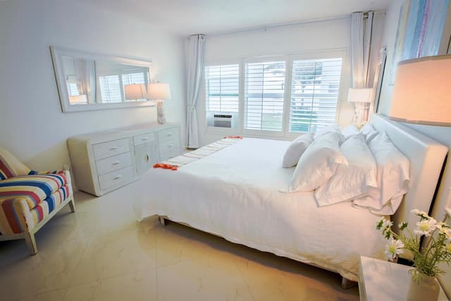 1043 Hillsboro Mile # 18c, Hillsboro Beach FL 33062 - Hillsboro Beach, FL - Photo 4