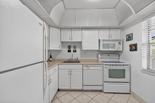 7787 Golf Circle Drive # k, Margate FL 33063 - Margate, FL - Photo 5