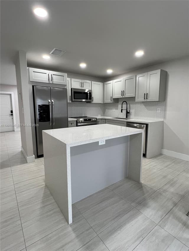 3826 SW 107th Ave # 2, Miami FL 33165 - Miami, FL - Photo 2