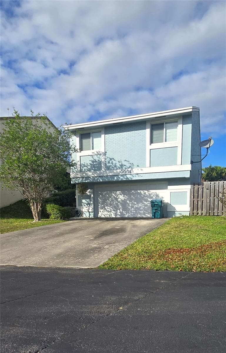 10001 SW 218th St, Cutler Bay FL 33190