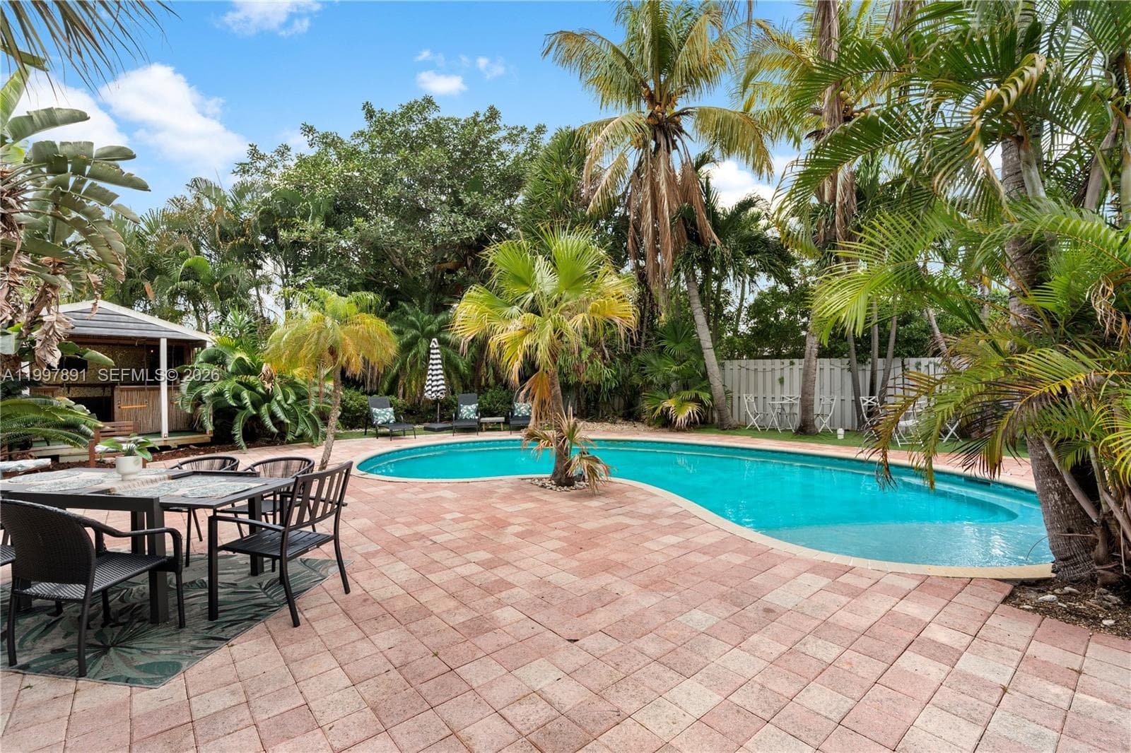 1652 NE 39th St, Oakland Park FL 33334