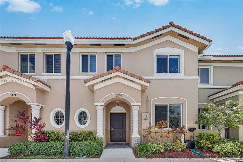 1079 SE 23rd Ter, Homestead FL 33035
