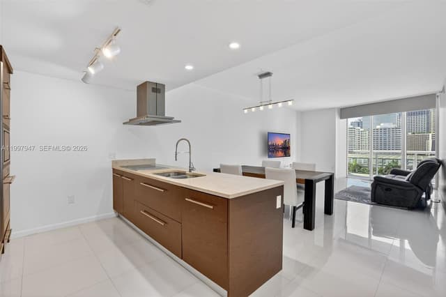 495 Brickell Ave # 1007, Miami FL 33131 - Miami, FL - Photo 2