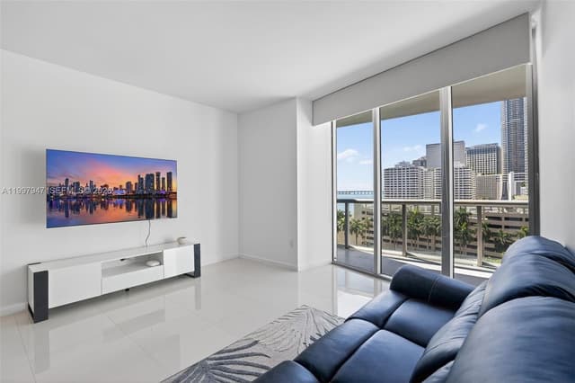 495 Brickell Ave # 1007, Miami FL 33131 - Miami, FL - Photo 4