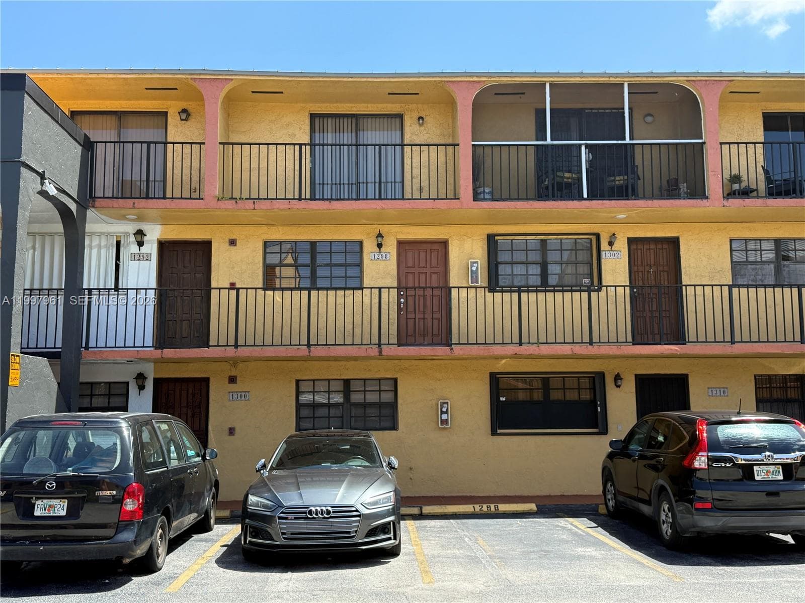 1298 W 51st Pl # 29, Hialeah FL 33012 - Hialeah, FL - Photo 1