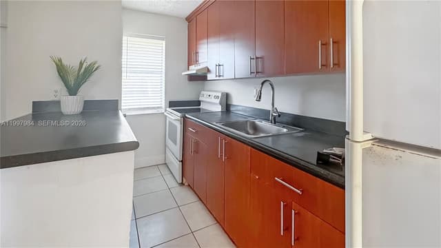 4081 N Dixie Hwy # 20, Oakland Park FL 33334 - Oakland Park, FL - Photo 3