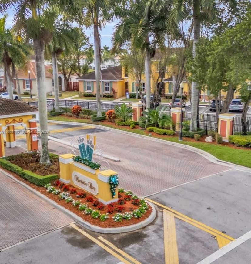 979 NE 42nd Ter, Homestead FL 33033