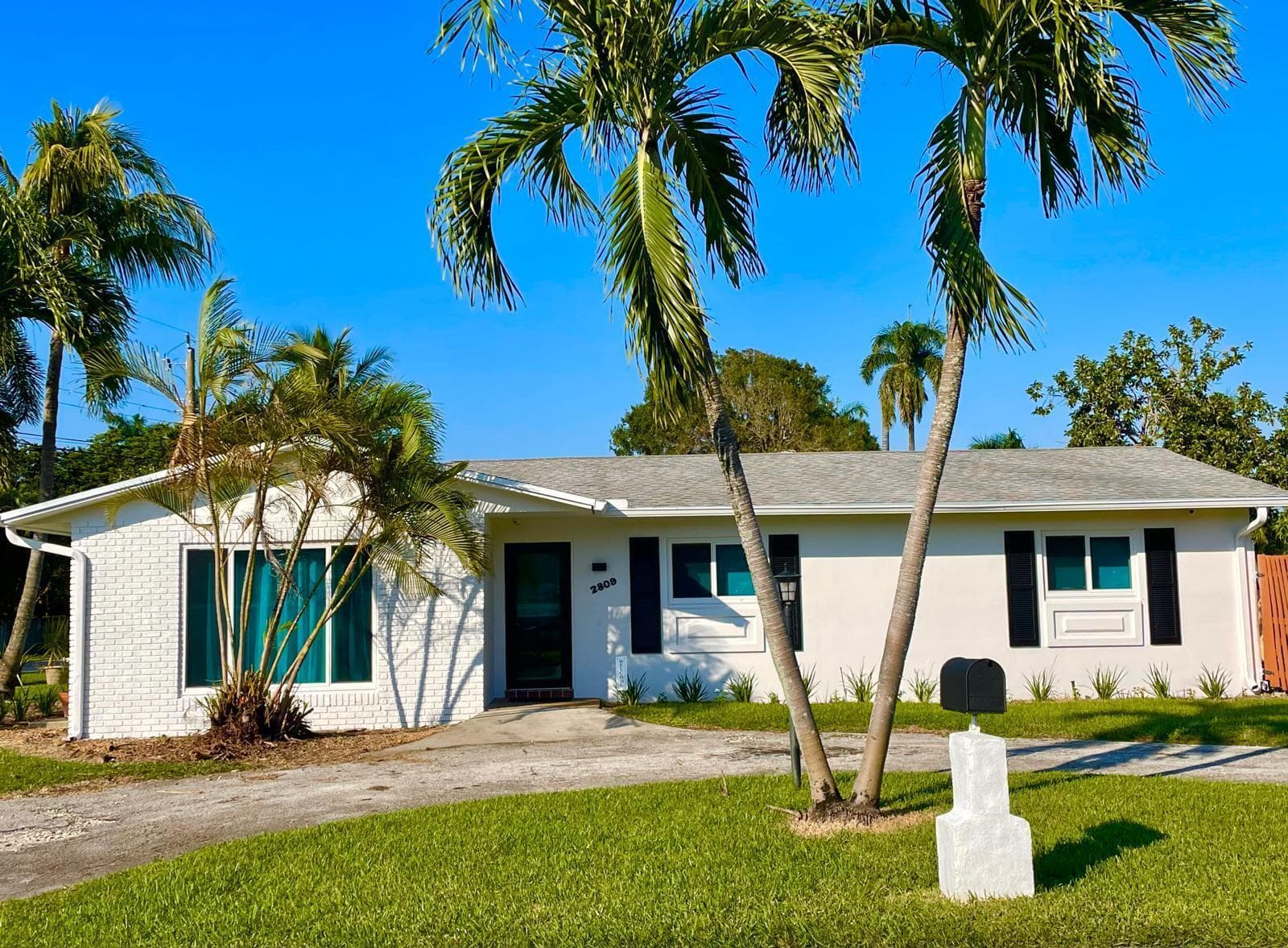 2809 SW 46th Street, Dania Beach FL 33312