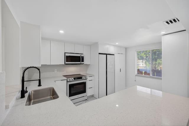 14375 Strathmore Lane # 303, Delray Beach FL 33446 - Delray Beach, FL - Photo 6