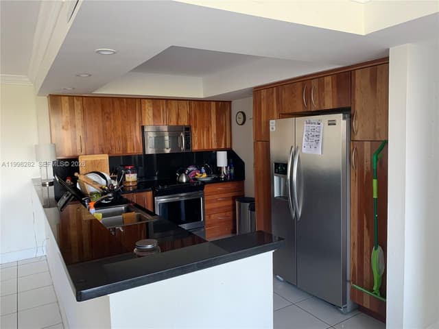 177 Ocean Lane Dr # 512, Key Biscayne FL 33149 - Key Biscayne, FL - Photo 4