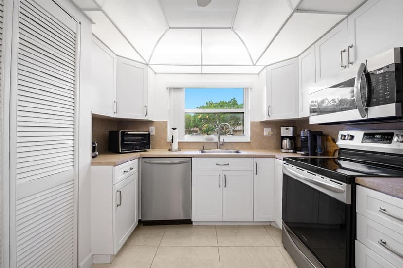 9330 Sunrise Lakes Boulevard # 104, Sunrise FL 33322