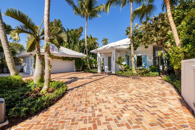 121 Seville Road, West Palm Beach FL 33405 - West Palm Beach, FL - Photo 3