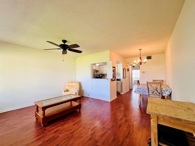 8 Northampton A, West Palm Beach FL 33417 - West Palm Beach, FL - Photo 3