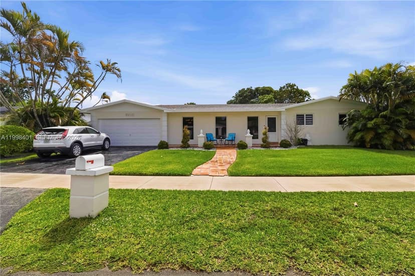 19911 SW 84th Ave, Cutler Bay FL 33189