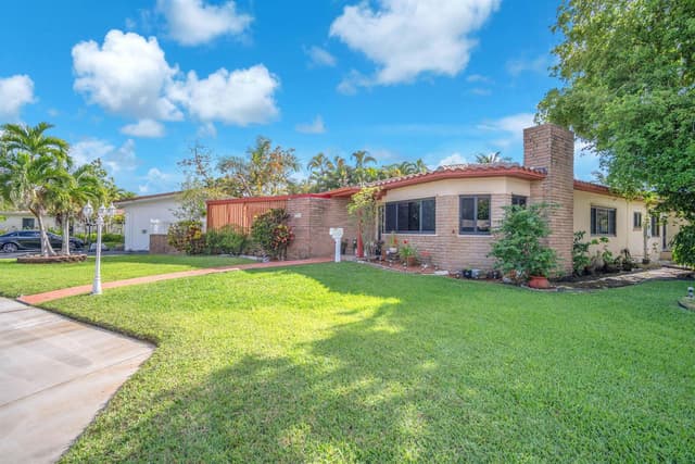 11490 W Biscayne Canal Road, Miami FL 33161 - Miami, FL - Photo 2