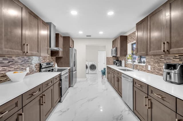 11490 W Biscayne Canal Road, Miami FL 33161 - Miami, FL - Photo 3