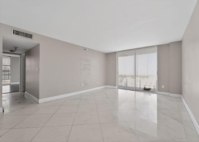 6061 Collins Avenue # 23a, Miami Beach FL 33140 - Miami Beach, FL - Photo 4