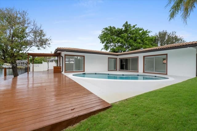 1910 NW 36th St, Oakland Park FL 33309 - Oakland Park, FL - Photo 3