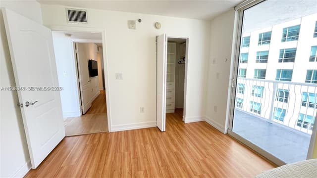 1200 Brickell Bay Dr # 1702, Miami FL 33131 - Miami, FL - Photo 2