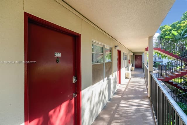 200 SW 132nd Way # 211L, Pembroke Pines FL 33027 - Pembroke Pines, FL - Photo 3