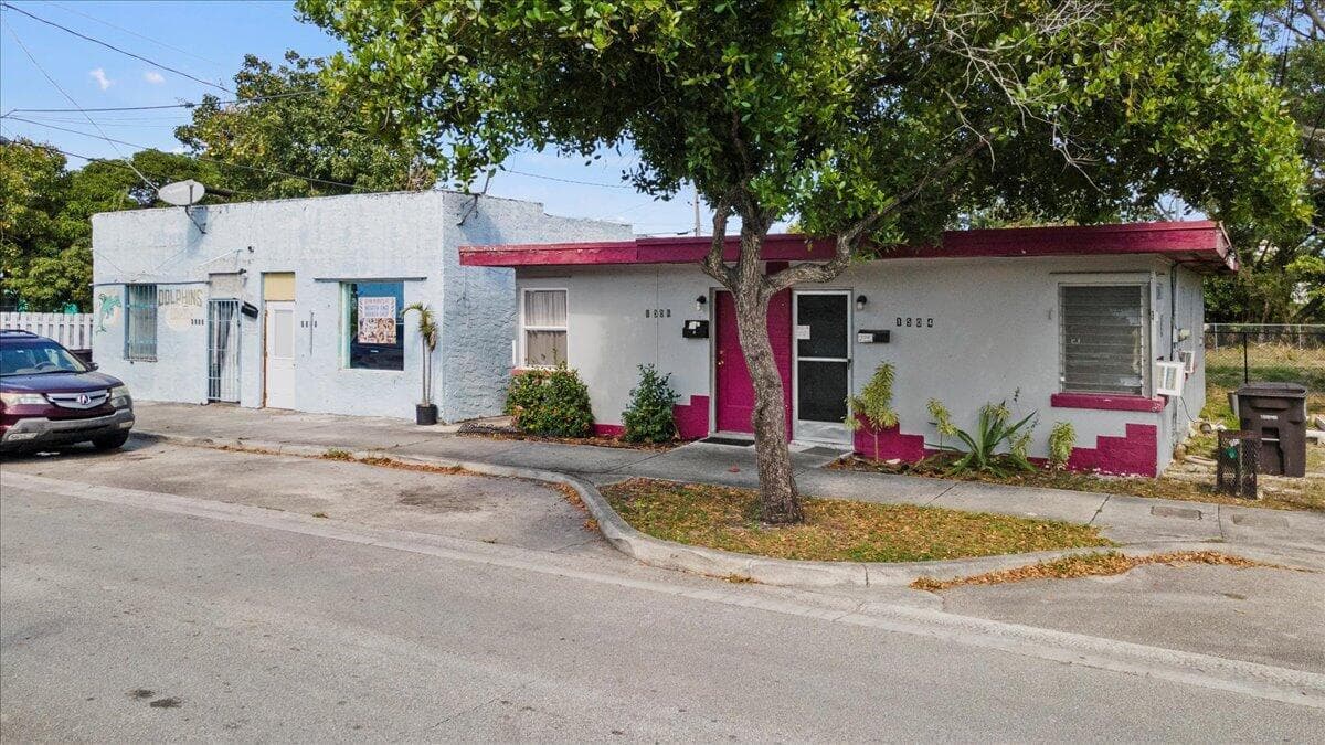 1504 N Sapodilla Avenue, West Palm Beach FL 33401
