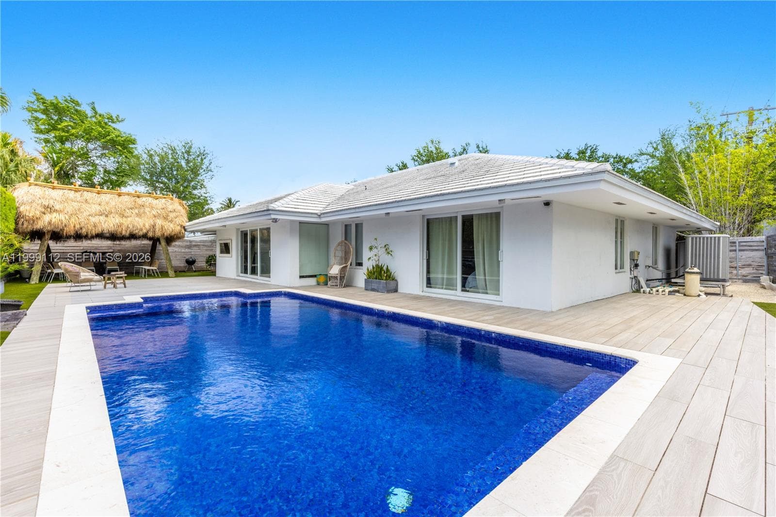 524 Warren Ln, Key Biscayne FL 33149