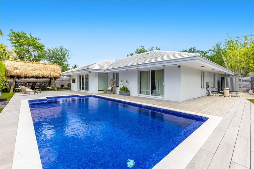 524 Warren Ln, Key Biscayne FL 33149