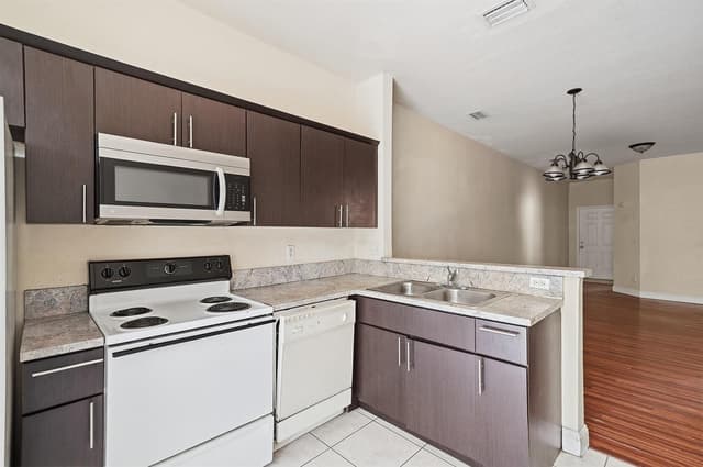 1584 SW 2nd Street, Homestead FL 33030 - Homestead, FL - Photo 3