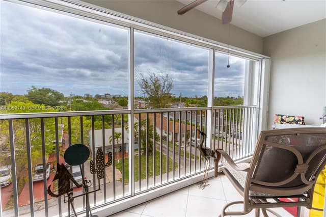 330 SE 2nd St # 405F, Hallandale Beach FL 33009 - Hallandale Beach, FL - Photo 3