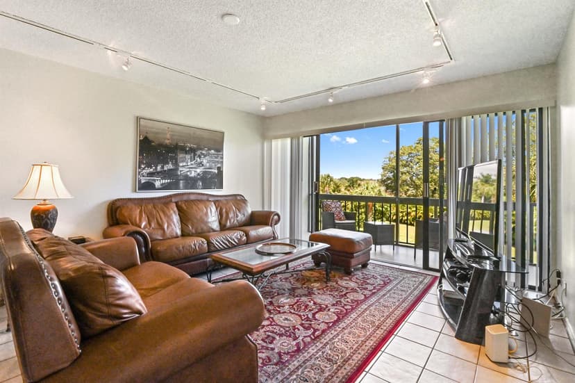 2500 Presidential Way # 302, West Palm Beach FL 33401