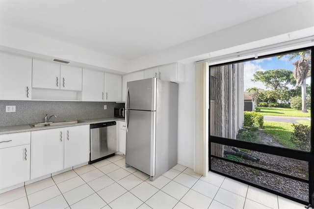 6612 Burning Wood Drive # 170, Boca Raton FL 33433 - Boca Raton, FL - Photo 7