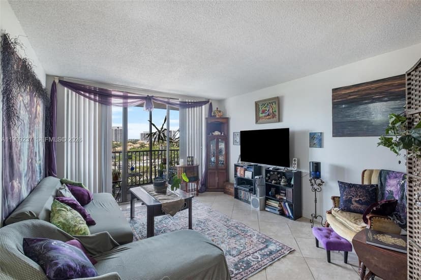 3475 N Country Club Dr # 619, Aventura FL 33180