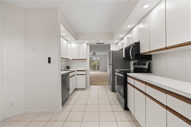 1801 Eleuthera Point # J3, Coconut Creek FL 33066 - Coconut Creek, FL - Photo 6
