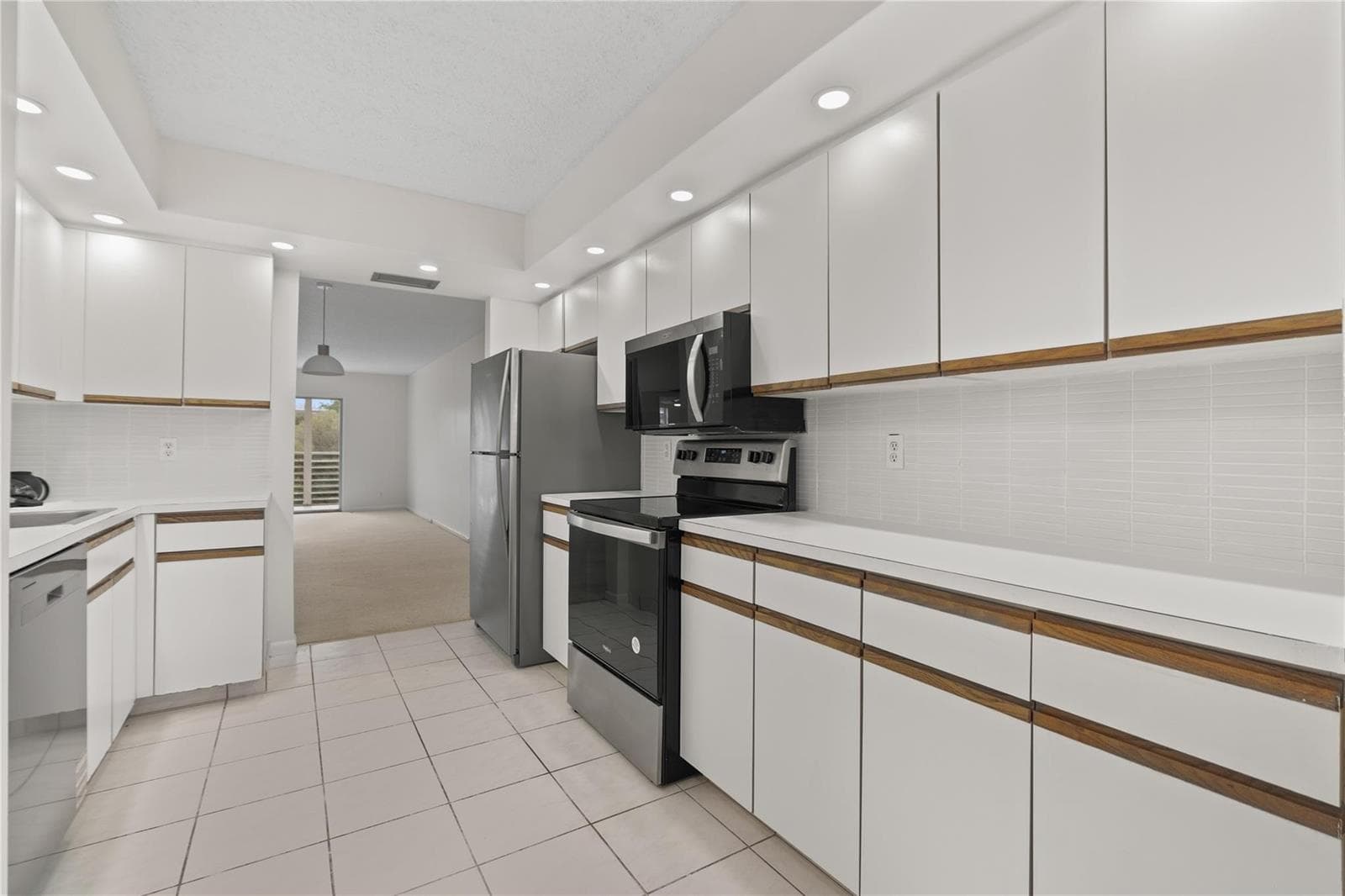 1801 Eleuthera Point # J3, Coconut Creek FL 33066 - Coconut Creek, FL - Photo 1