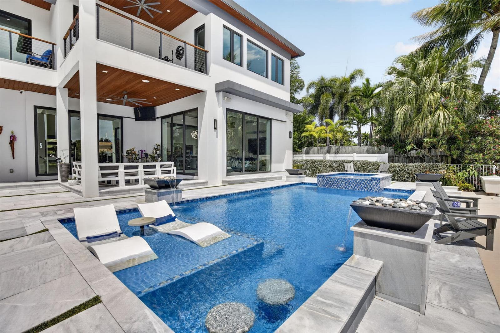 334 Isle Of Capri Drive, Fort Lauderdale FL 33301