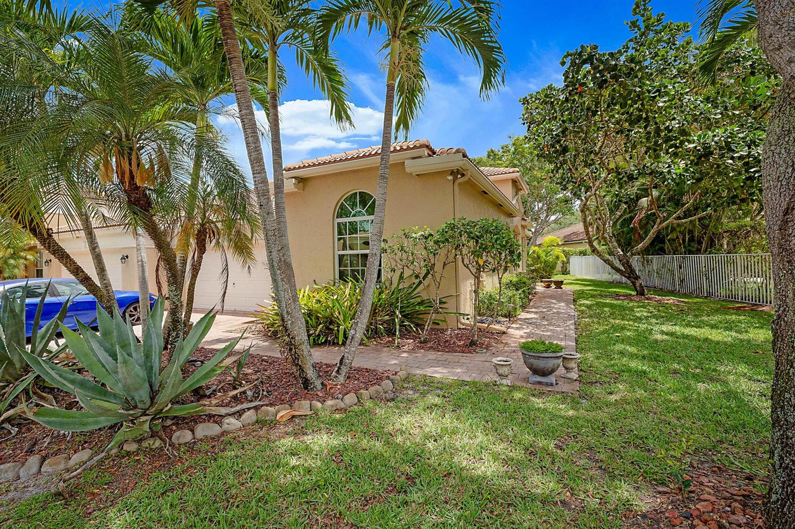 2568 Sandy Cay, West Palm Beach FL 33411 - West Palm Beach, FL - Photo 1