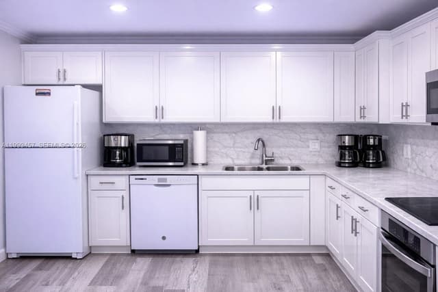 2420 SW 81st Ave # 403, Davie FL 33324 - Davie, FL - Photo 3
