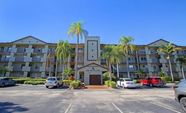 1400 SW 131st Way # 408q, Pembroke Pines FL 33027 - Pembroke Pines, FL - Photo 2