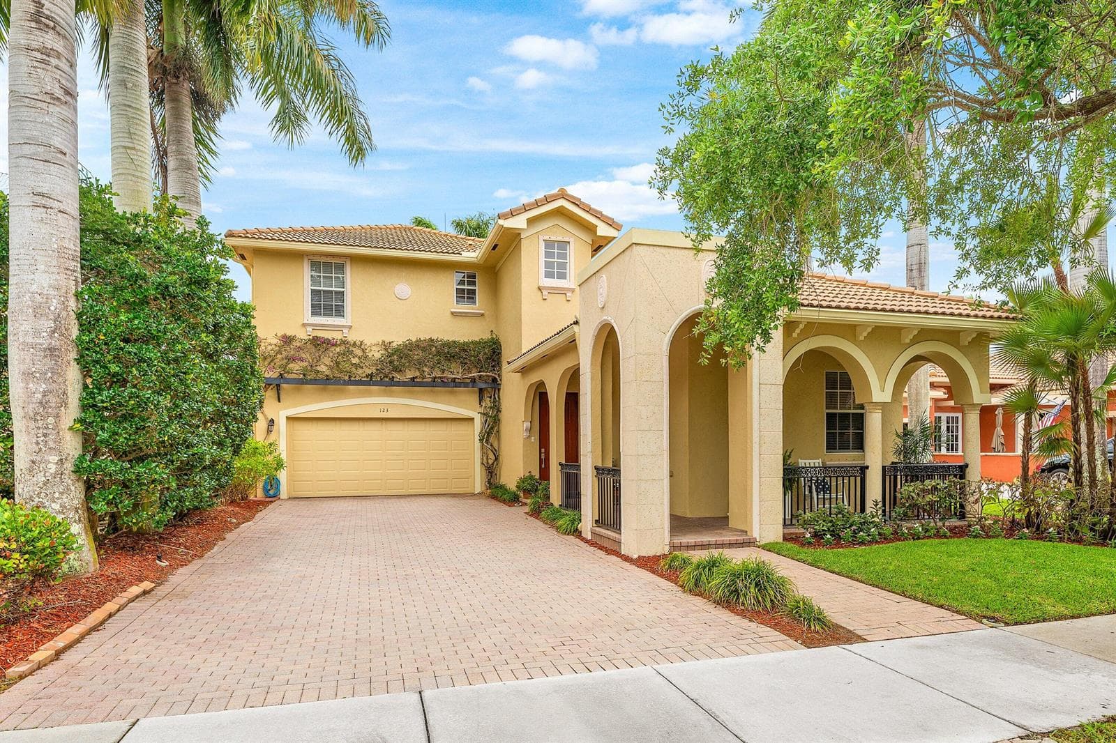 123 Via Castilla, Jupiter FL 33458