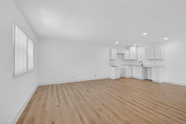 155 Seville G, Delray Beach FL 33446 - Delray Beach, FL - Photo 2