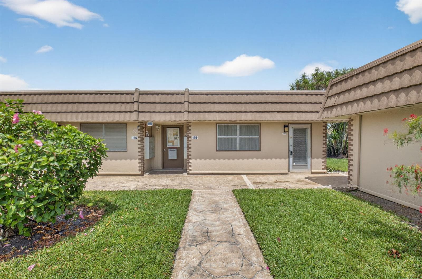 155 Seville G, Delray Beach FL 33446 - Delray Beach, FL - Photo 1