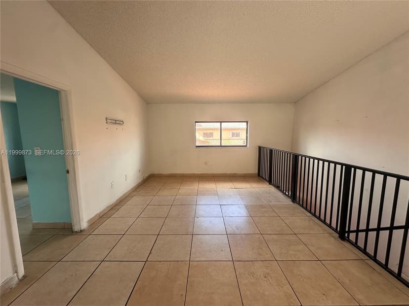 7952 W 29th Way # 202, Hialeah FL 33018