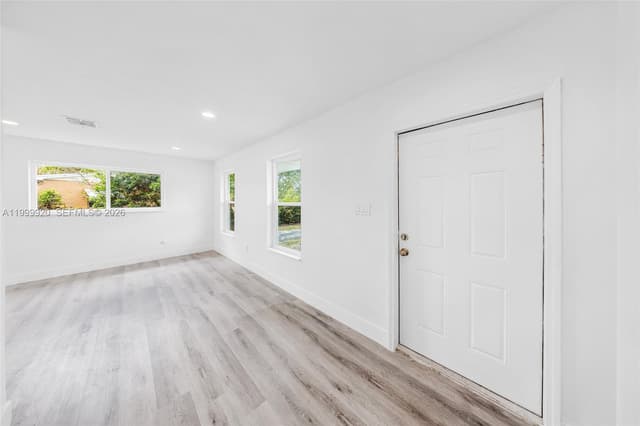 1260 NW 188th St, Miami Gardens FL 33169 - Miami Gardens, FL - Photo 2
