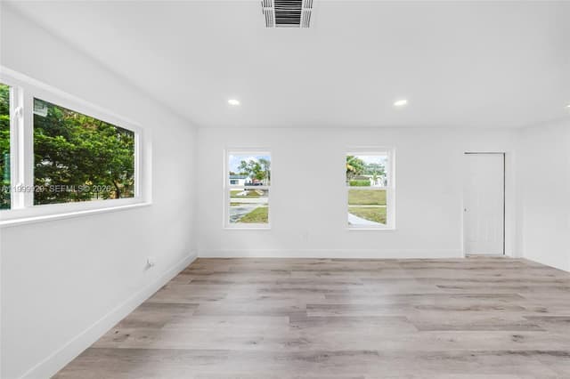 1260 NW 188th St, Miami Gardens FL 33169 - Miami Gardens, FL - Photo 5