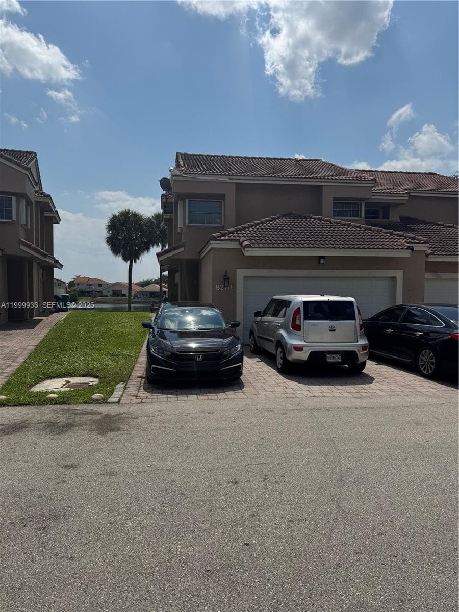 8270 NW 191st Ln # 13L, Hialeah FL 33015 - Hialeah, FL - Photo 1