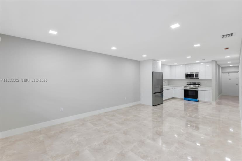 15685 SW 82nd Cir Ln # 28, Miami FL 33193