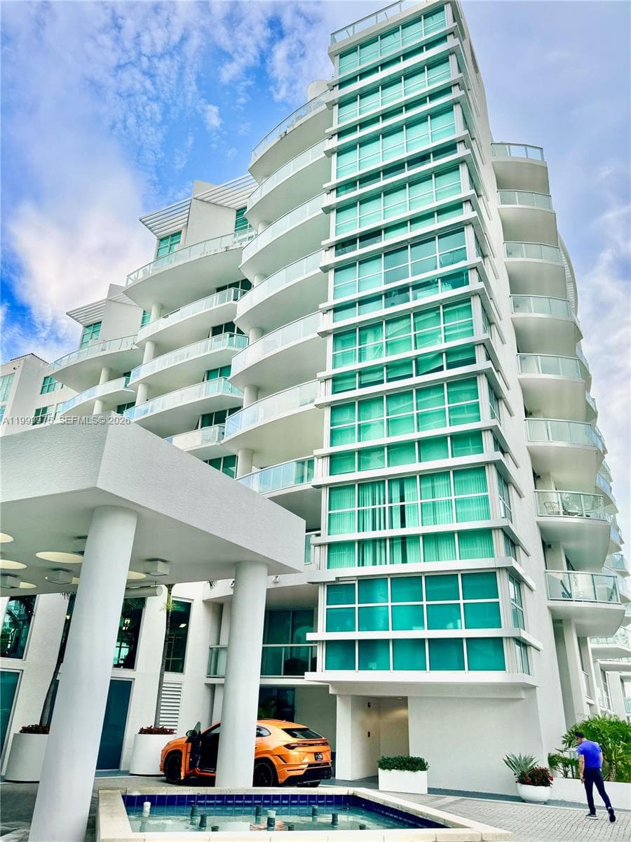 3131 NE 188th St # 1213, Aventura FL 33180