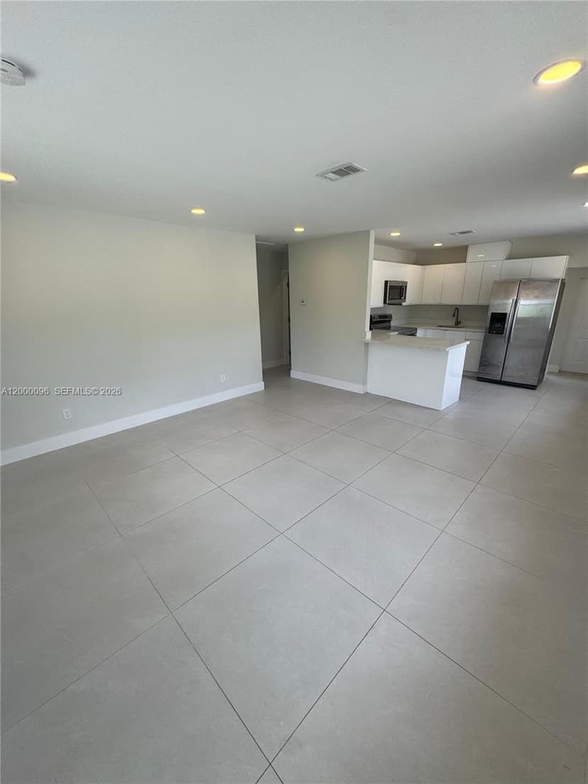 850 NW 109th St, Miami FL 33168