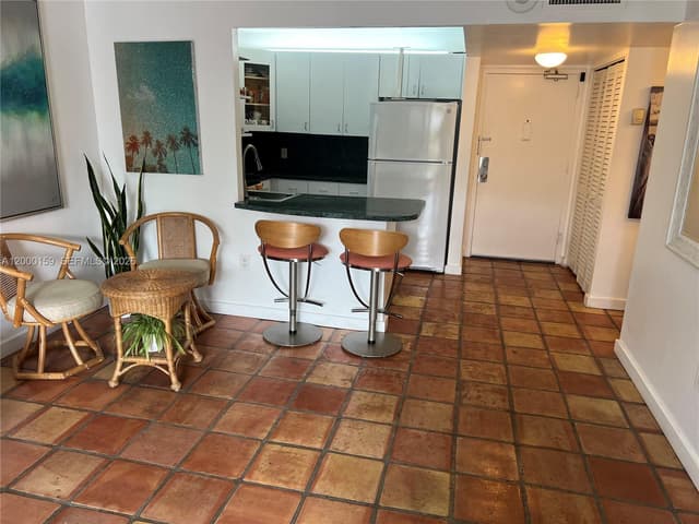 345 Ocean Dr # 303, Miami Beach FL 33139 - Miami Beach, FL - Photo 4